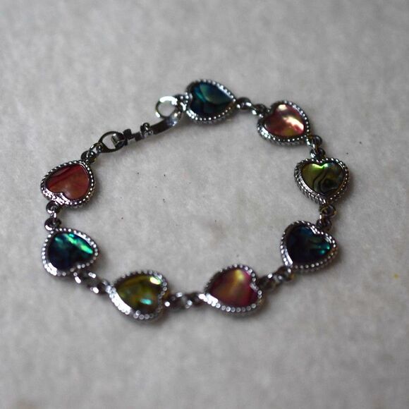 NWOT Stunning Multi Color Abalone/Shell Hearts Silver Tone Link 6.5" Bracelet - Picture 1 of 5